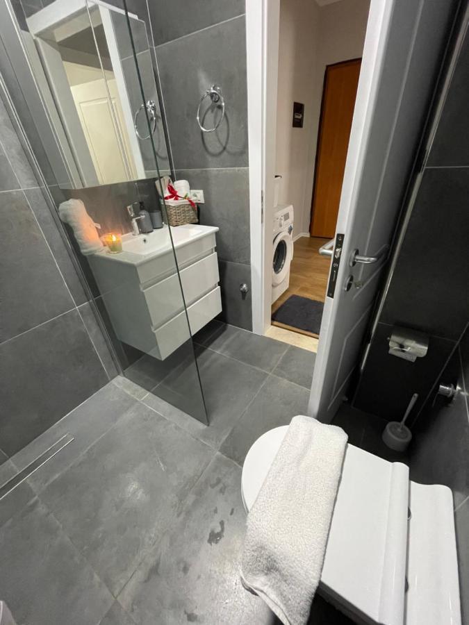 Franci'S Apartment No2 Тирана Экстерьер фото